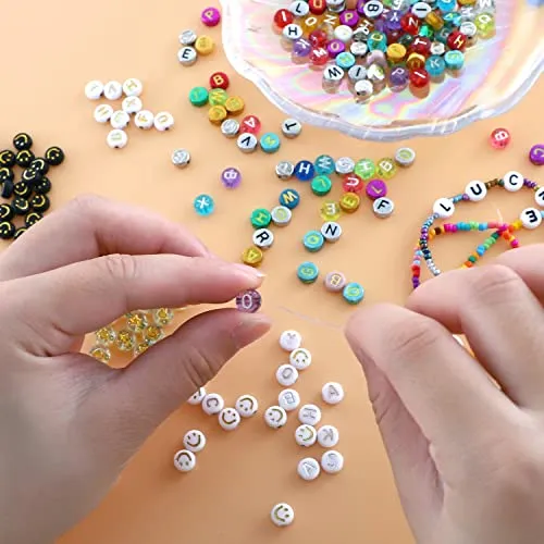1800PCS Letter Beads For Bracelets Making Kit, 14 Styles 1400PCS Round Alphabet Beads 2 Style 200PCS Smiley Face Bead 200PCS Cute Heart Star Flower Moon Pattern Gold Beads For Jewelry Making DIY Craft