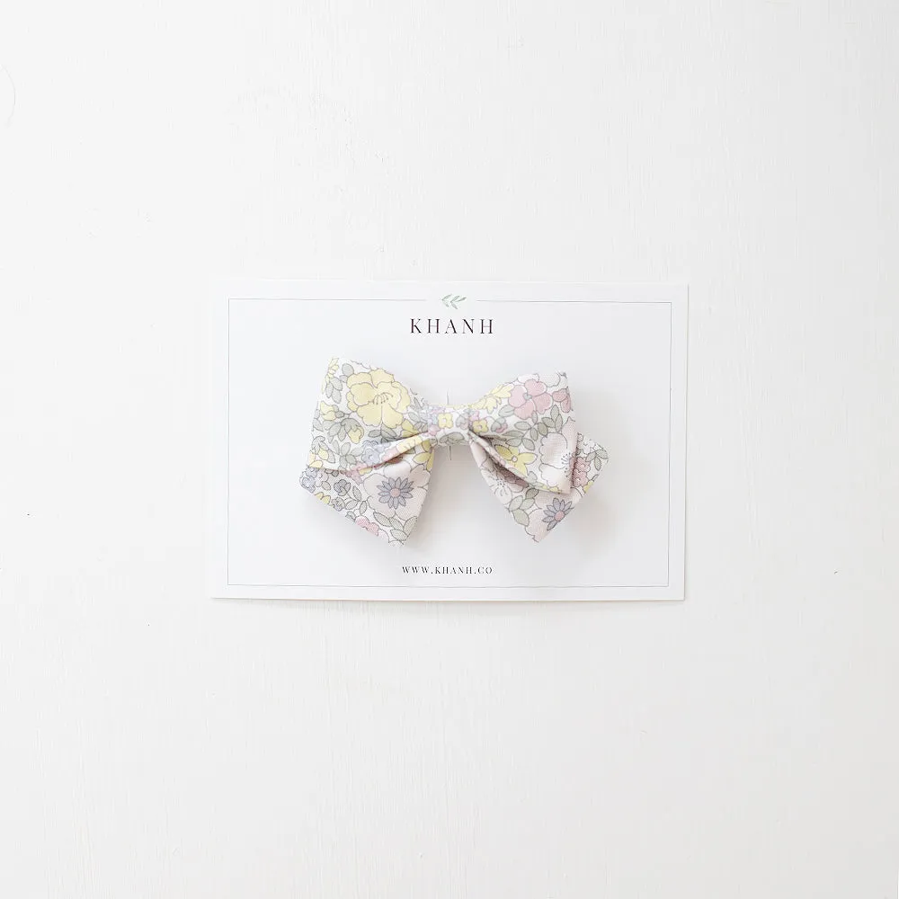 Clara | Medium Sailor Bow