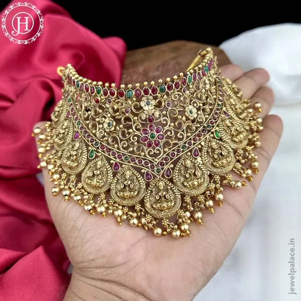 Elegant Gold Plated Temple Choker Set With Earrings JH5898