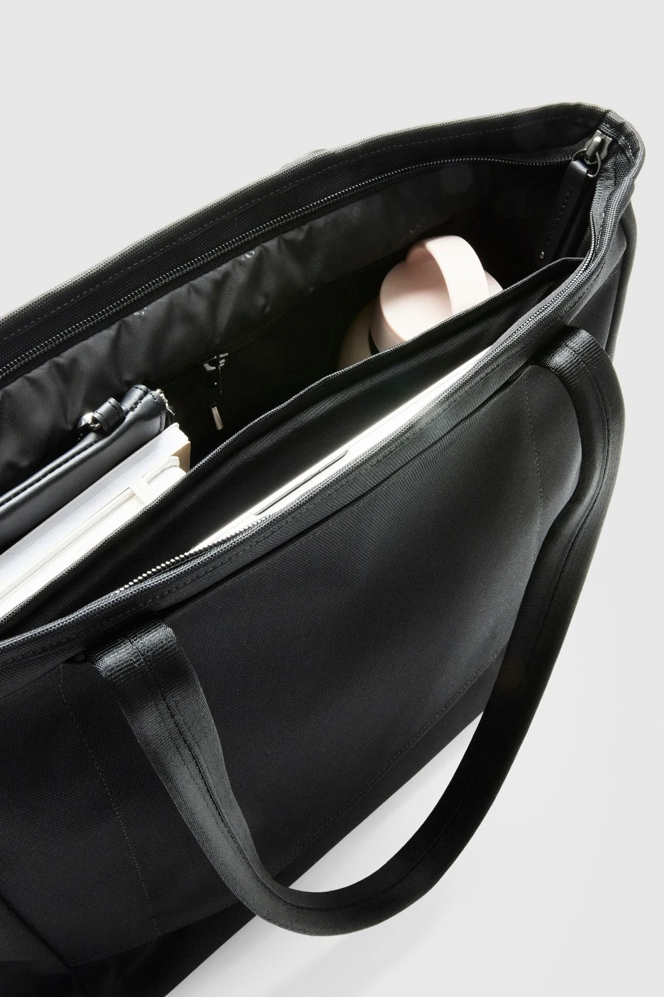 Essential Metro Tote Bag - Onyx Black