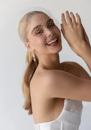 Lola Knight - Diana - Birdcage Veil - Ivory