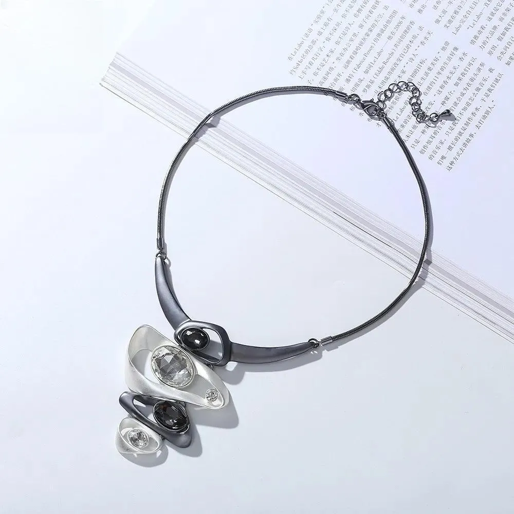 New In Geometric Vintage Necklace Chains On the Neck Pendants for Women's
