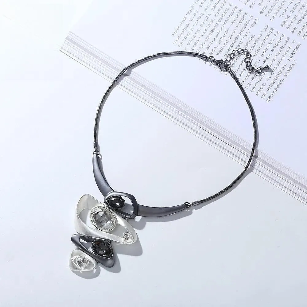 New In Geometric Vintage Necklace Chains On the Neck Pendants for Women's