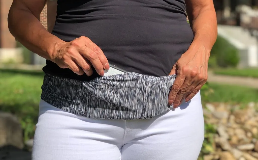 Strata Black/White Pocketed Belt