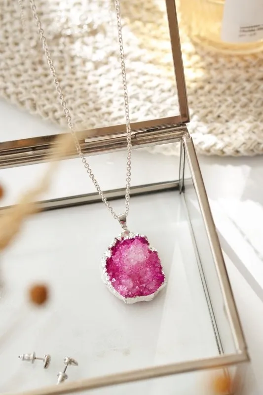 Xander Kostroma - Long Length 925 Sterling Silver Raw Fuchsia Pink Agate Necklace for Women - 68cm Chain - Enhances Positivity and Mental Function - Handcrafted Unique Jewelry - Perfect Gift for Elegance and Balance